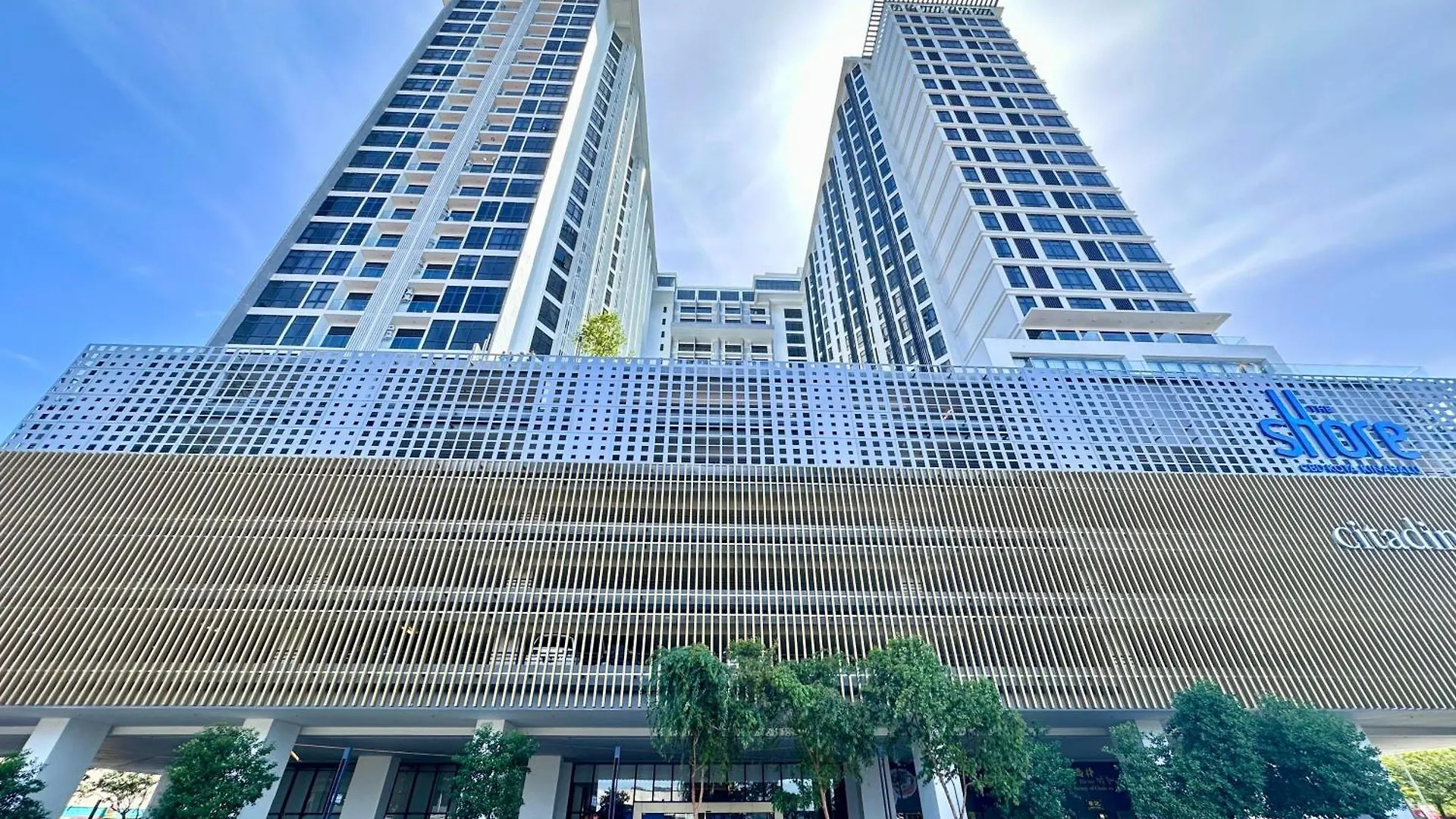 Kota Kinabalu City Centre @ The Shore By Casa Yolo